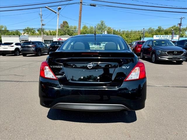 2016 Nissan Versa SV