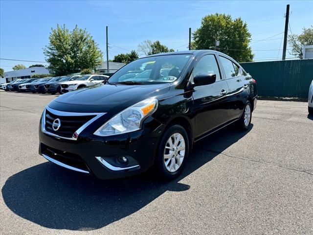 2016 Nissan Versa SV