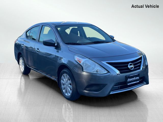 2016 Nissan Versa SV