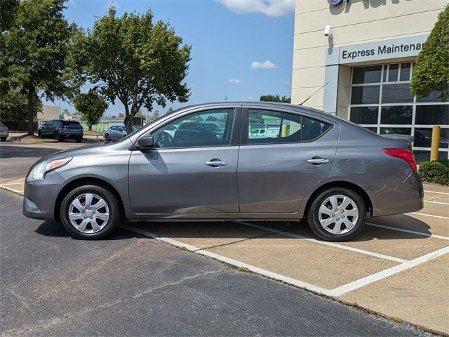 2016 Nissan Versa SV