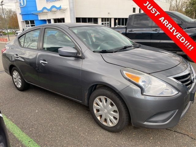 2016 Nissan Versa SV