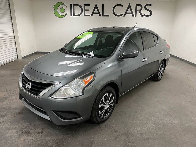 2016 Nissan Versa SV