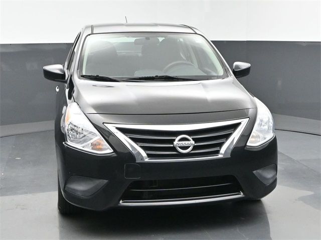 2016 Nissan Versa SV