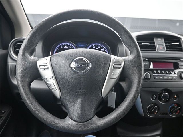 2016 Nissan Versa SV