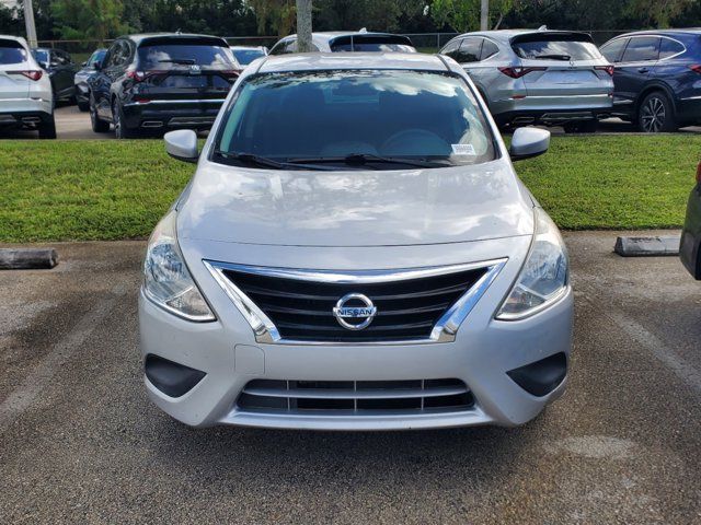 2016 Nissan Versa SV