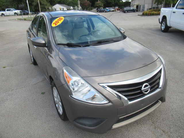 2016 Nissan Versa SV