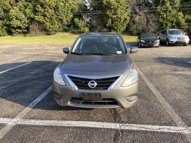 2016 Nissan Versa SV