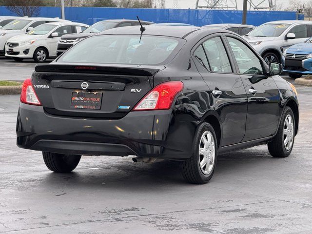 2016 Nissan Versa SV