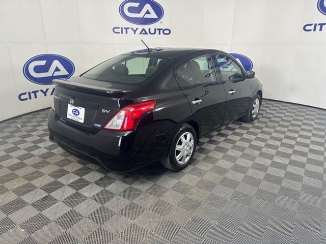 2016 Nissan Versa SV