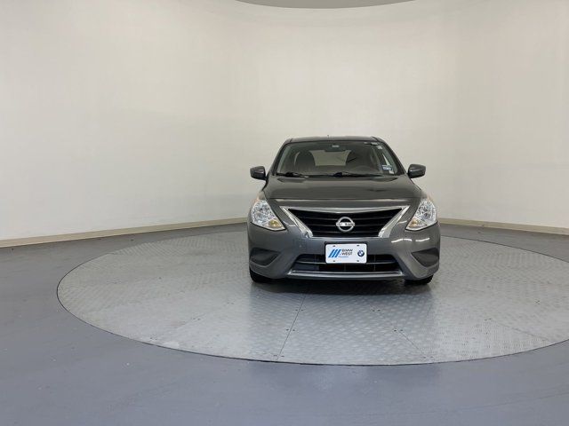 2016 Nissan Versa SV