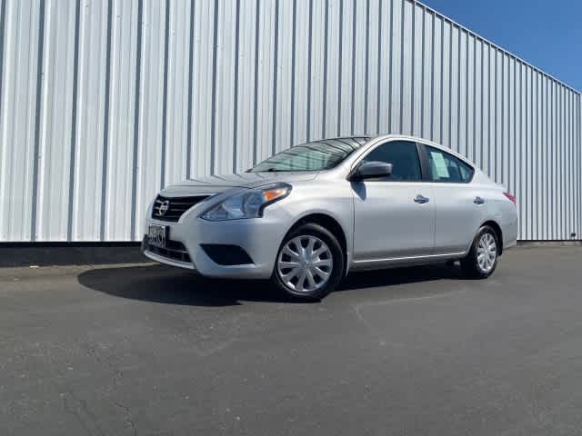 2016 Nissan Versa SV