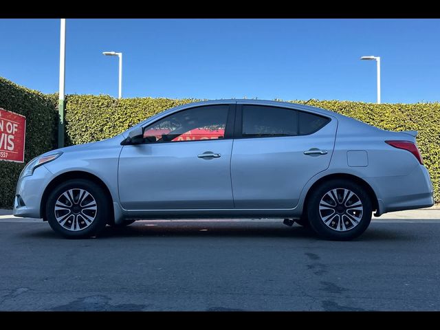 2016 Nissan Versa SV