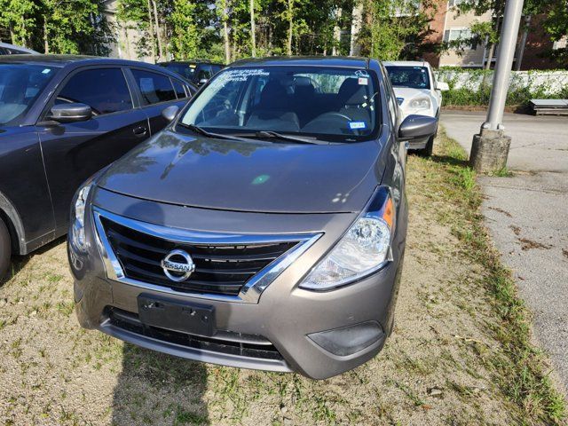 2016 Nissan Versa SV