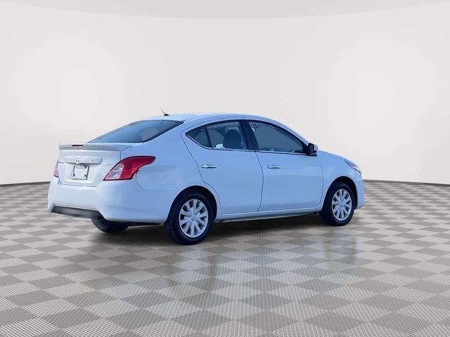 2016 Nissan Versa SV