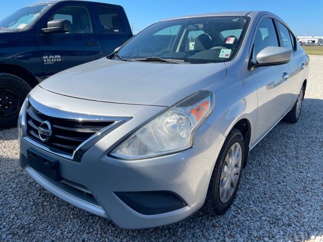 2016 Nissan Versa SV