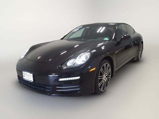 2016 Porsche Panamera 4 Edition