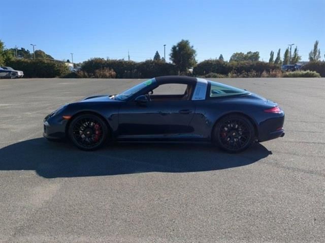 2016 Porsche 911 4 GTS