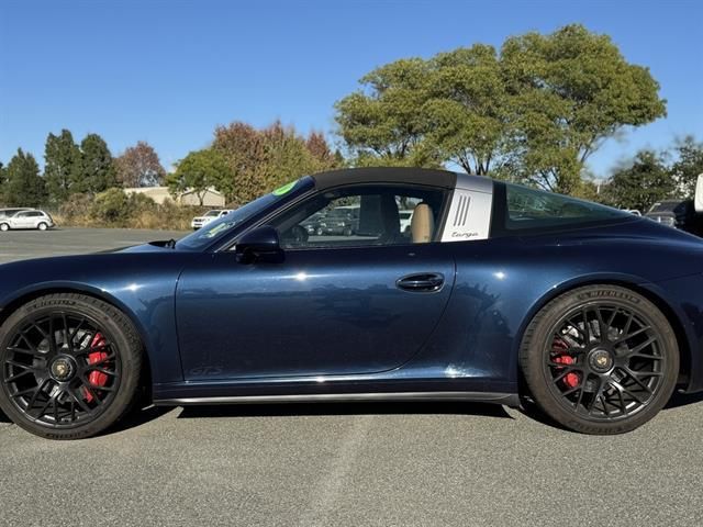 2016 Porsche 911 4 GTS