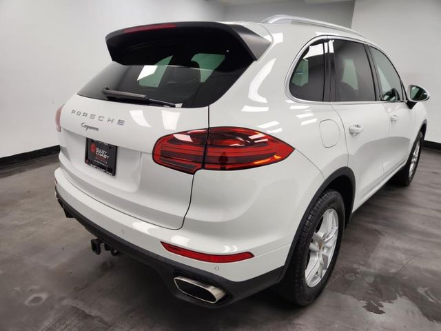 2016 Porsche Cayenne Base