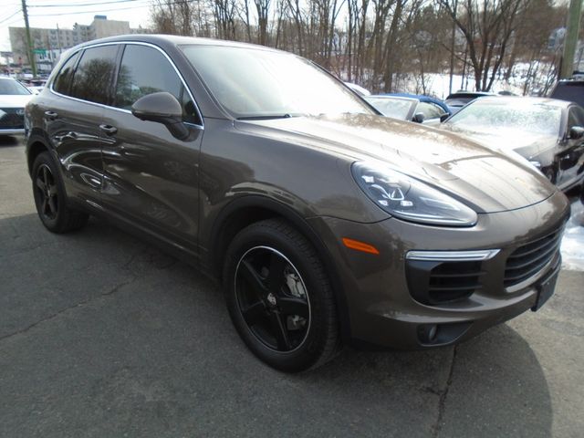 2016 Porsche Cayenne S