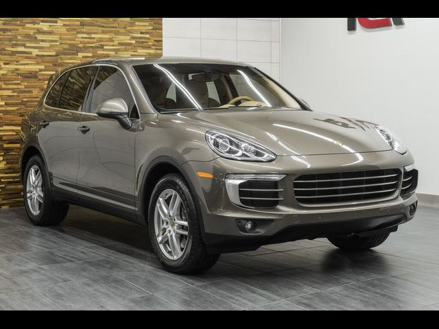 2016 Porsche Cayenne Base