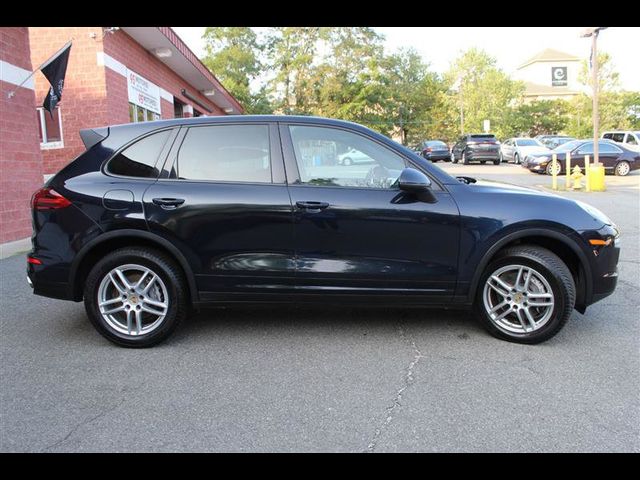 2016 Porsche Cayenne Base