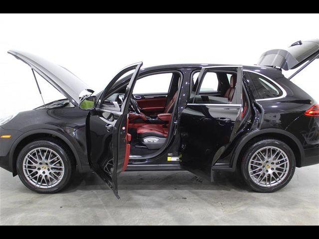 2016 Porsche Cayenne Base