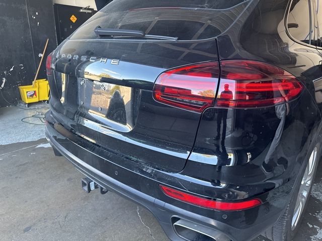 2016 Porsche Cayenne Base