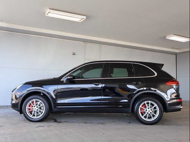 2016 Porsche Cayenne Base