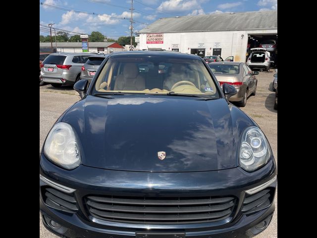 2016 Porsche Cayenne Base