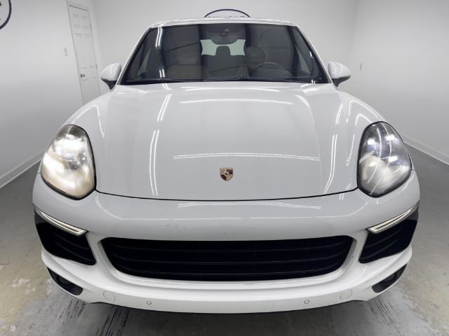 2016 Porsche Cayenne Base