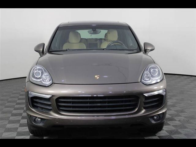 2016 Porsche Cayenne Base