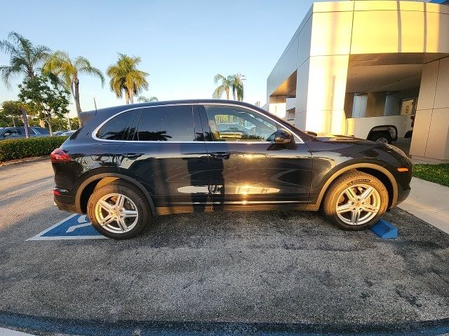 2016 Porsche Cayenne Base