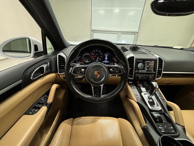 2016 Porsche Cayenne Base