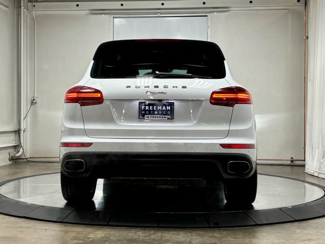 2016 Porsche Cayenne Base