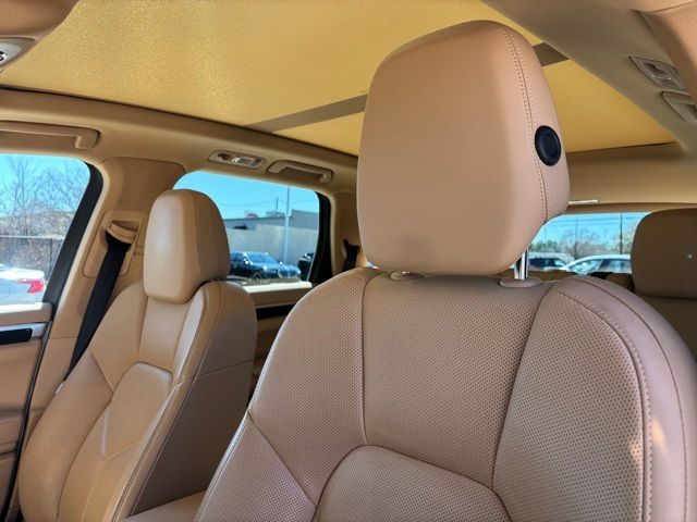 2016 Porsche Cayenne Base
