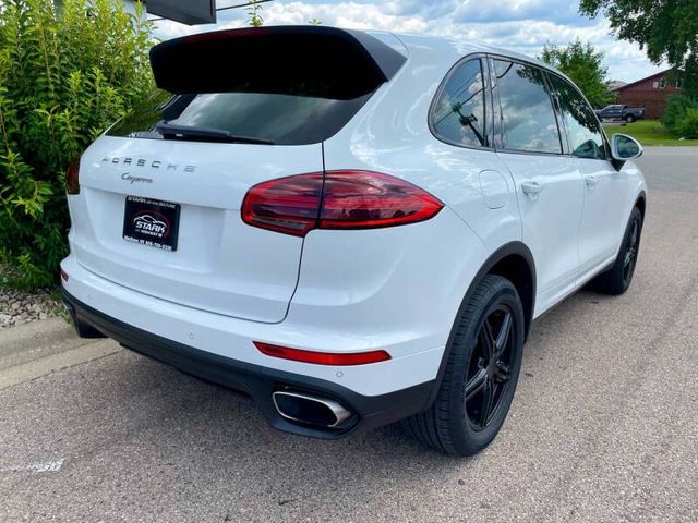 2016 Porsche Cayenne Base