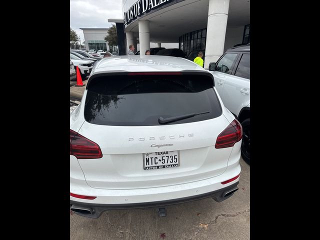 2016 Porsche Cayenne Base