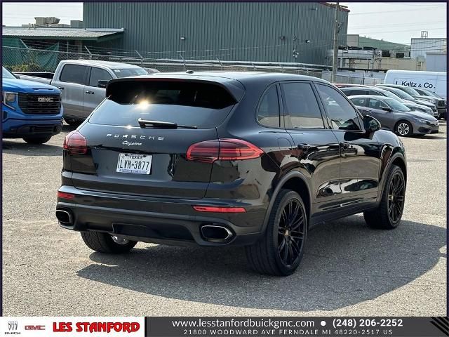 2016 Porsche Cayenne Base