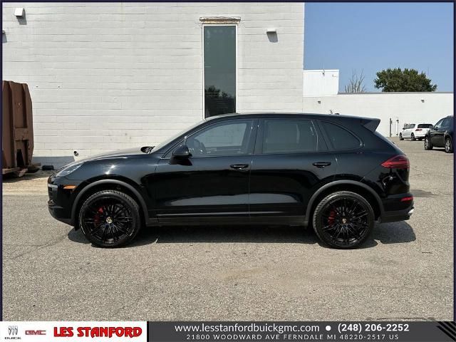 2016 Porsche Cayenne Base