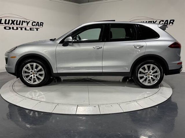 2016 Porsche Cayenne Base