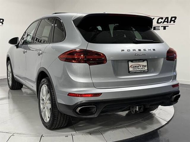 2016 Porsche Cayenne Base