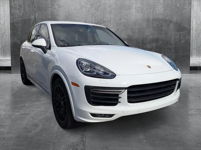 2016 Porsche Cayenne GTS