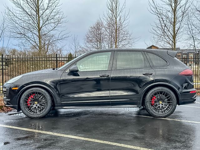 2016 Porsche Cayenne GTS