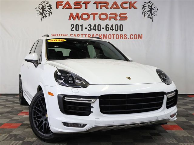 2016 Porsche Cayenne GTS