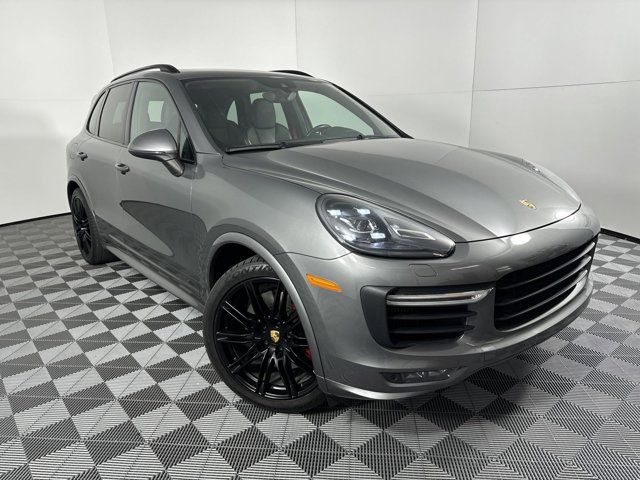 2016 Porsche Cayenne GTS