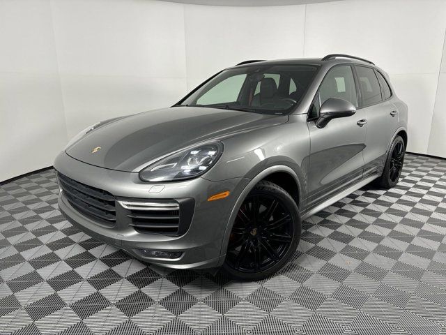 2016 Porsche Cayenne GTS