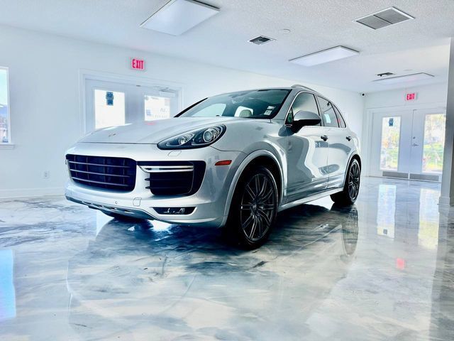 2016 Porsche Cayenne GTS