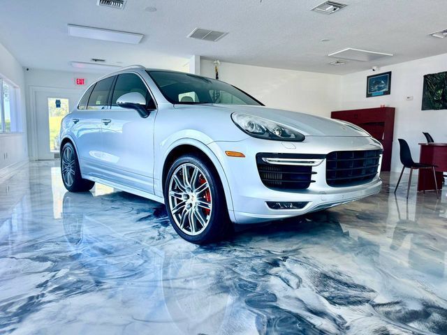 2016 Porsche Cayenne GTS