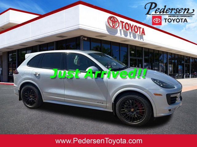2016 Porsche Cayenne GTS